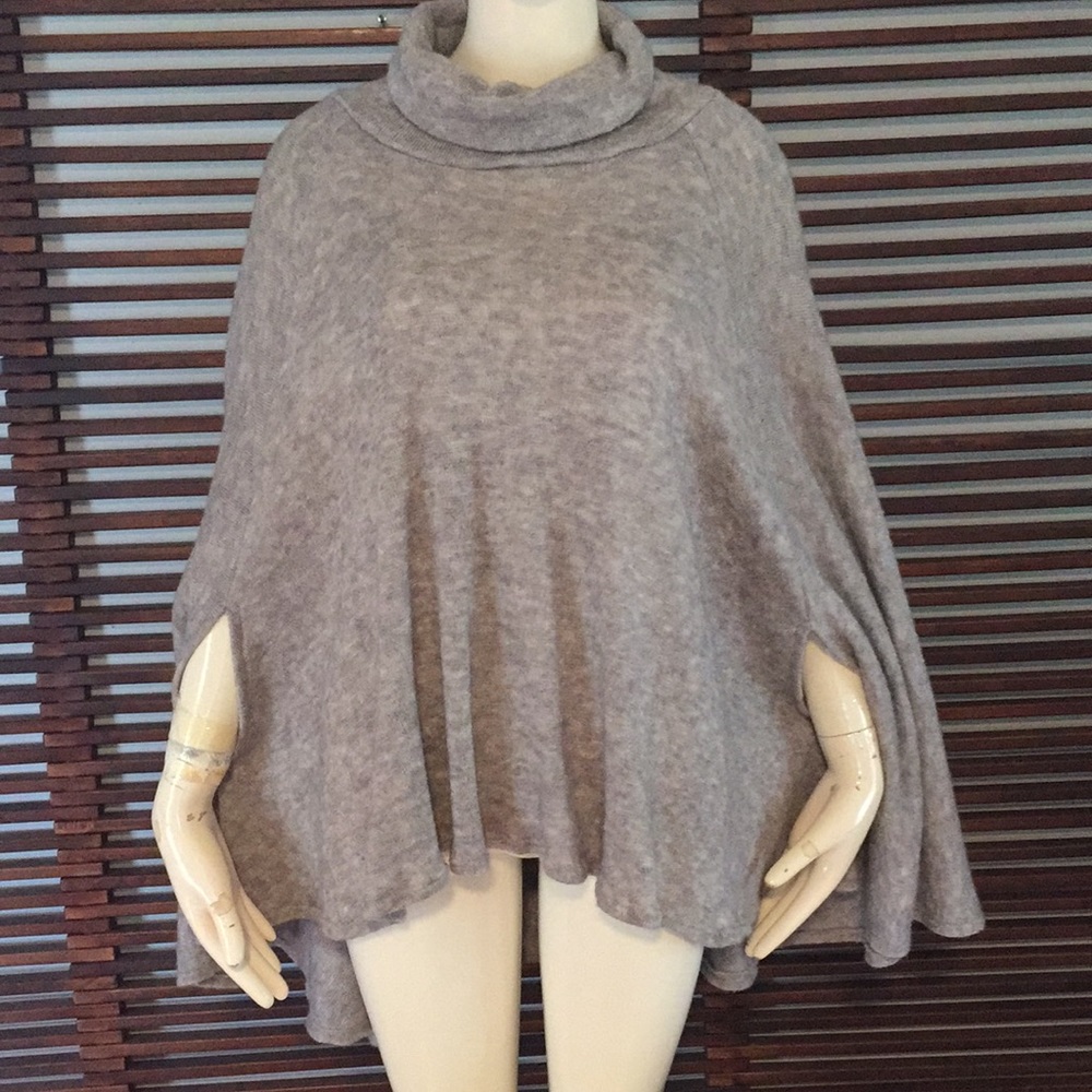 Blueblush sweater poncho/cape